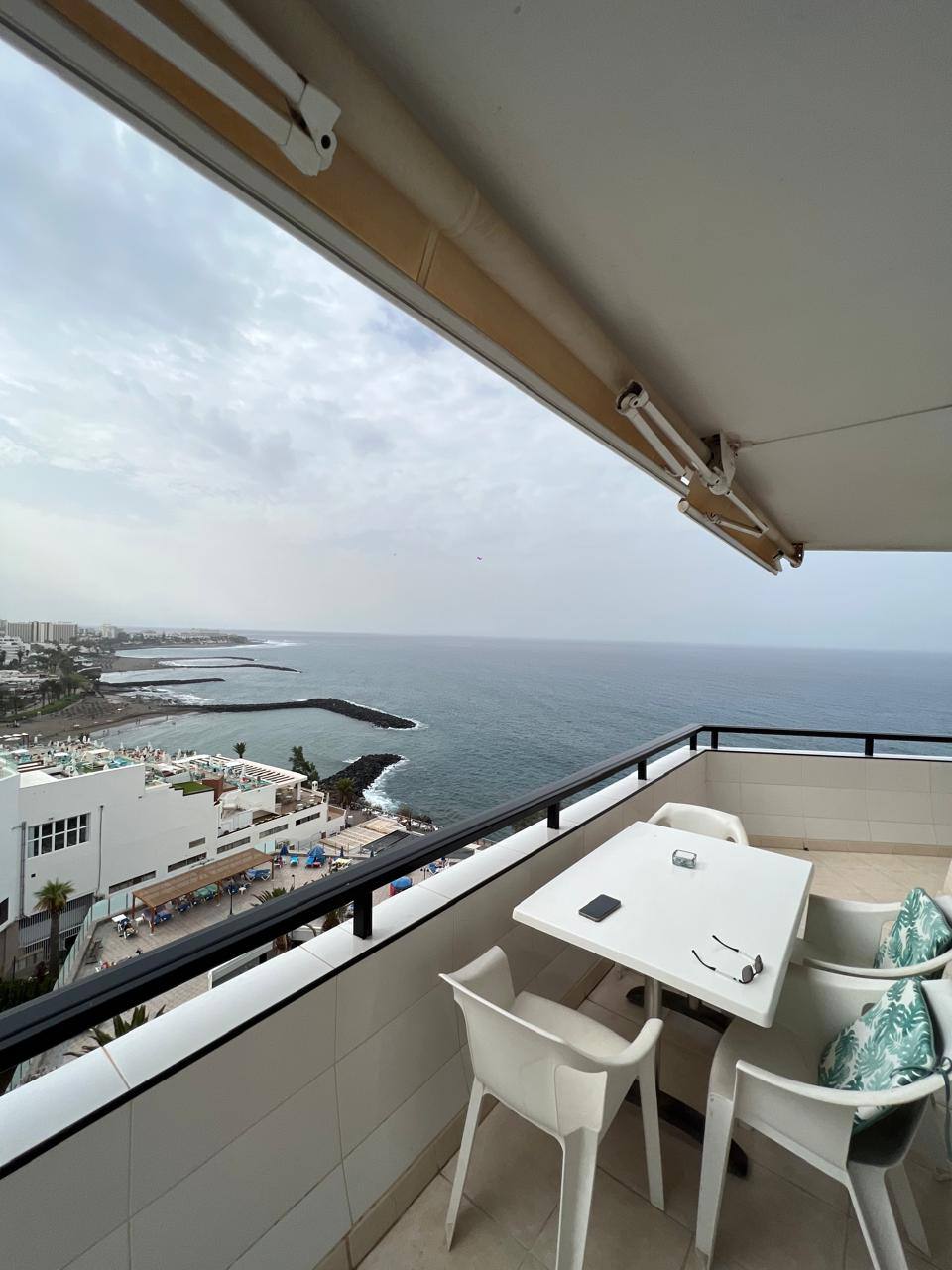 Spacious 3-Bedroom (3+1) Apartment in Tenerife, Spain