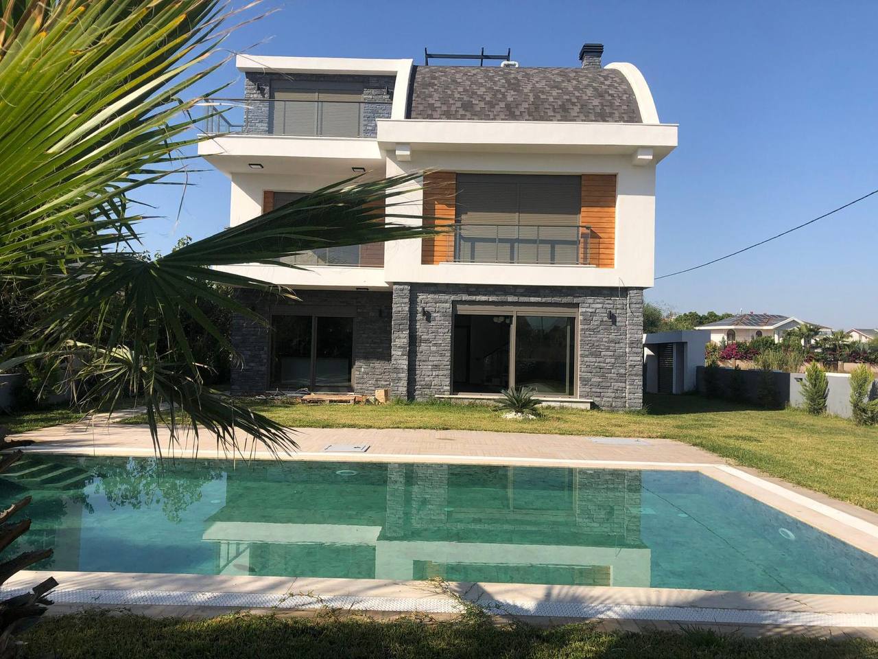 5-Bedroom (5+1) Triplex Villa | 420m² Belek